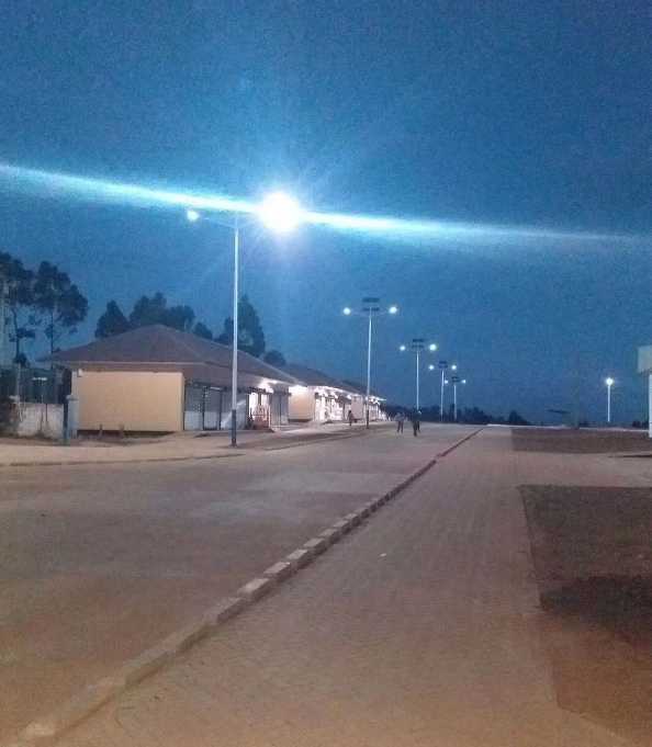 镇坪县非洲科特迪瓦太阳能路灯工程